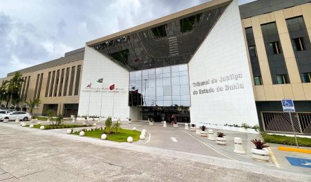 TJ-BA abre inscrições para cadastro de reserva de juiz leigo com remuneração de até R$ 11,1 mil