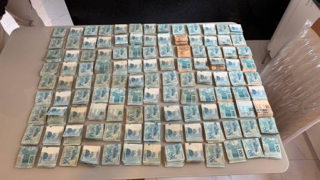 ‘Território Livre’: Operação mira facção suspeita de controlar serviço de internet e apreende R$ 173 mil