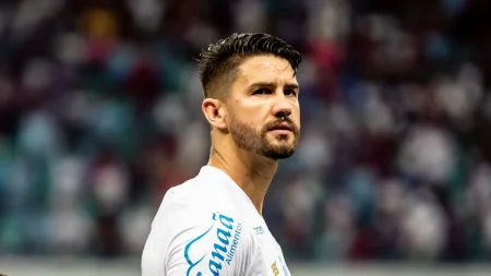 VOLTOU! Bahia confirma retorno do atacante Everaldo para temporada 2026