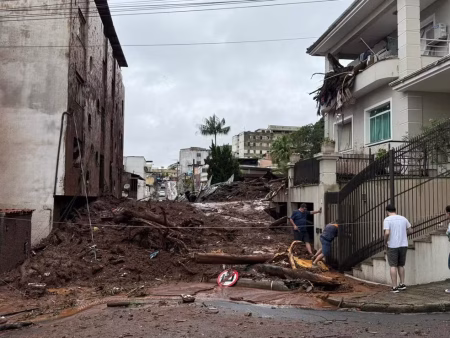 Enchentes deixam quase 30 mortos em Minas Gerais