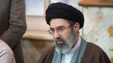 Novo Líder Supremo do Irã, Mojtaba Khamenei, promete vingança contra Israel e EUA