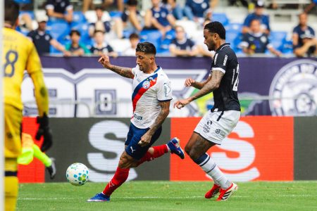 Bahia encara Remo com ingressos promocionais no único jogo em casa do mês