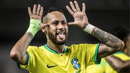 Neymar aparece em pré-lista e pode voltar à Seleção após mais de dois anos
