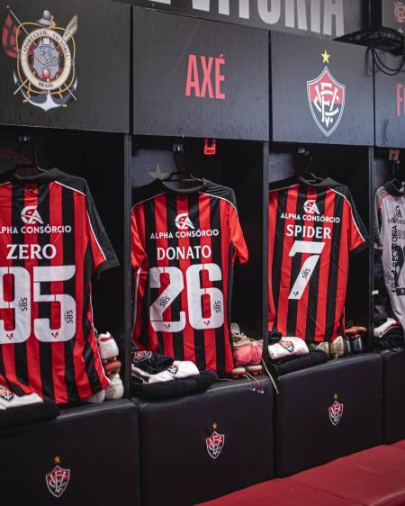 Vitória homenageia Wagner Moura em jogo contra o Atlético-MG; confira