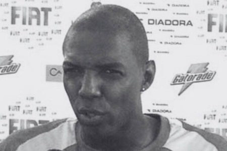 Morre aos 53 anos o ex-atacante Reinaldo Aleluia, revelado pelo Bahia