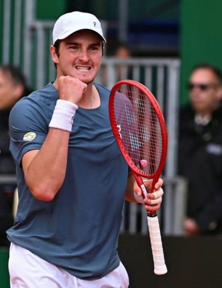João Fonseca vence Berrettini e vai às quartas de final em Monte Carlo