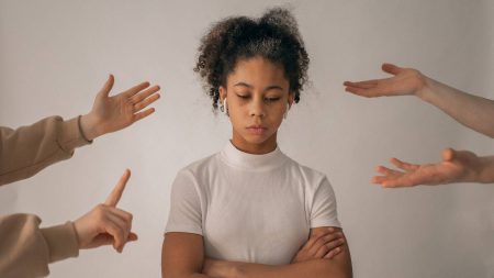 Quatro em cada dez adolescentes já sofreram bullying na escola, aponta IBGE