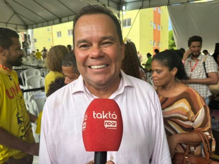 Geraldo Jr. cobra “consciência” da Prefeitura de Salvador após atraso em obra habitacional