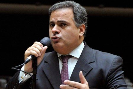 Deputado Bacelar faz acordo no STF em ação por peculato