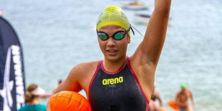 Aos 14 anos, baiana Nina Picon brilha no OCEANMAN e garante vaga no Mundial
