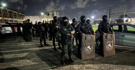 Operação Mute inicia varredura em presídios de Salvador para barrar comunicação de detentos