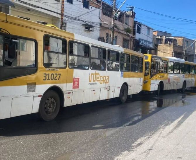 Apesar de anúncio, poucos ônibus aderem à “operação tartaruga” nesta terça (5)
