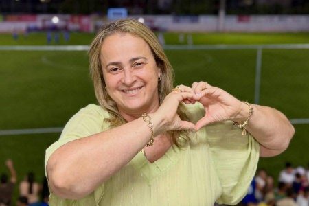 Carro de prefeita no interior da Bahia é alvo de ataque a tiros