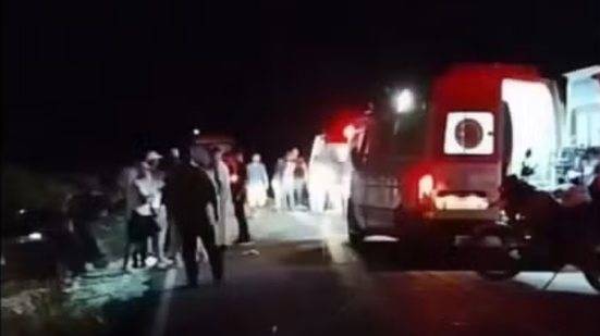 Batida entre dois carros deixa oito mortos em rodovia baiana