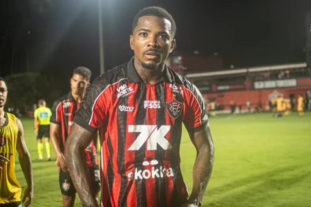 Vitória perde zagueiro titular para enfrentar o Corinthians neste sábado