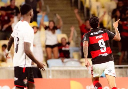 Vitória luta, mas perde para o Flamengo no Maracanã
