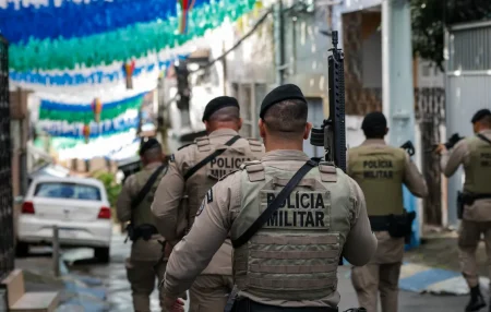 Mulher é morta a tiros dentro de casa em Salvador; namorado é suspeito