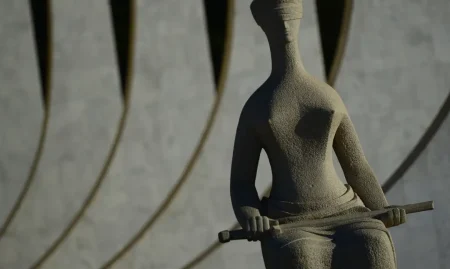 STF garante piso nacional de R$ 5,1 mil para professores temporários