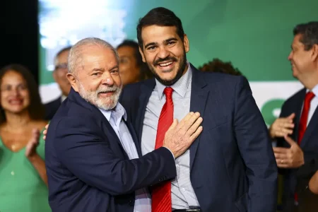 “Sou eu que indico”: Lula anuncia nova indicação de Jorge Messias ao STF após rejeição