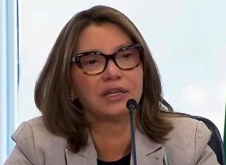 “Até quando a gente vai ver gente bebendo detergente?”: Janja critica vídeos de apoiadores em evento no Planalto