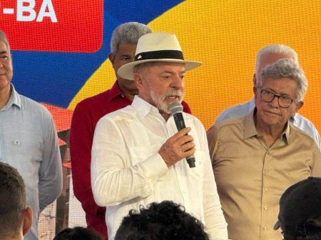Lula diz que Bolsonaro “brincava” durante pandemia