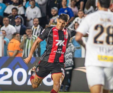 Vitória perde na Vila Belmiro e amplia jejum como visitante no Brasileirão