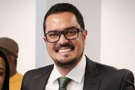 Prefeito de Irará vira alvo de denúncia no TCM por suspeita de superfaturamento