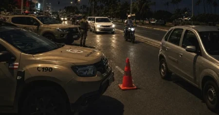 Foragido por homicídios é preso após tentar subornar policiais com R$ 50 mil em Salvador