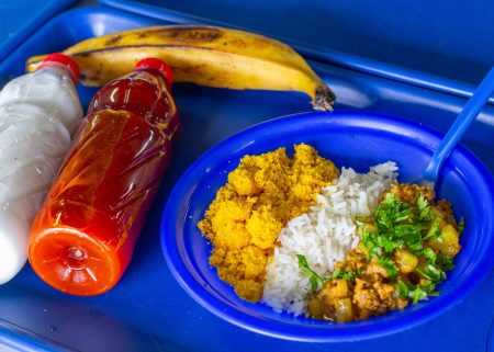 Receita de escola de Lauro de Freitas é finalista em concurso nacional de merenda escolar
