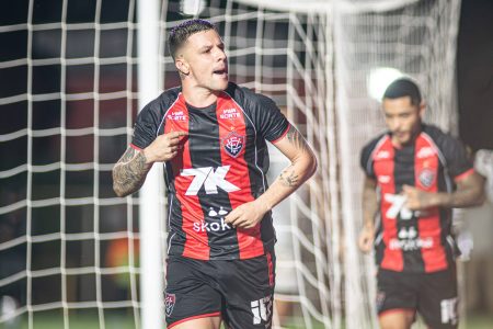 Vitória vence o Ceará no Barradão e avança à semifinal da Copa do Nordeste