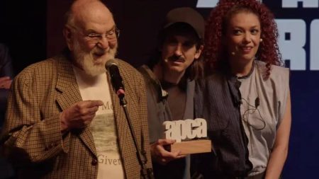 Lima Duarte conta episódio racista em premiação e é críticado por artistas; entenda caso