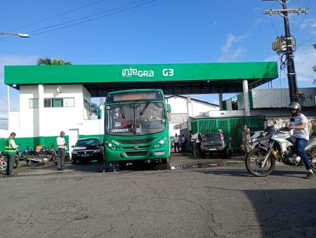 Ônibus voltam a circular em Salvador, após paralisação parcial nesta quinta (7)