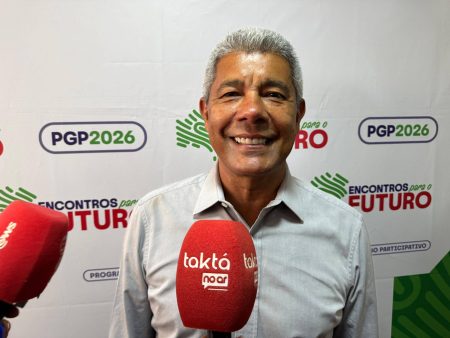 Jerônimo questiona homenagem a Flávio Bolsonaro em Salvador