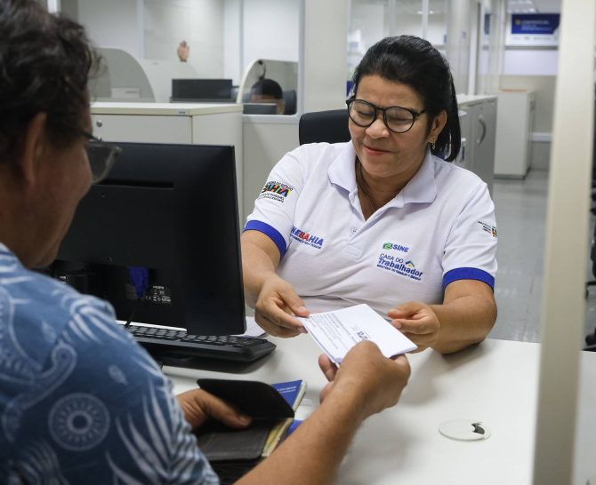 Trabalhador baiano tem mais emprego, mas ainda enfrenta baixa renda e informalidade