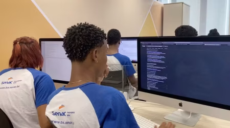 Senac Bahia oferece mais de 3 mil vagas gratuitas em cursos durante a Semana S do Comércio 2026