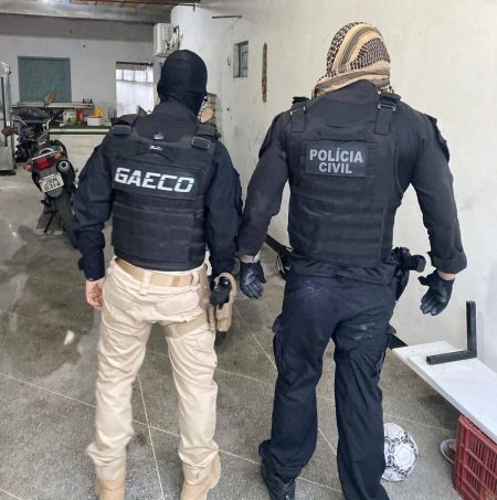 Vereador de Paulo Afonso é alvo de operação contra esquema que vendia armas até para policiais