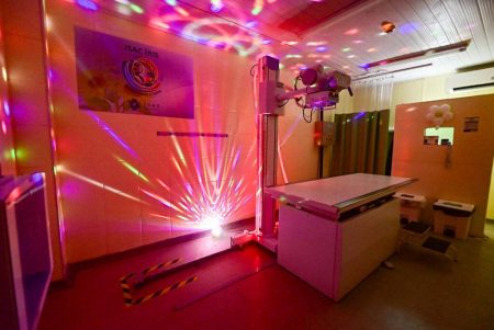 Salvador inaugura primeira sala de raio-X adaptada para pessoas com TEA