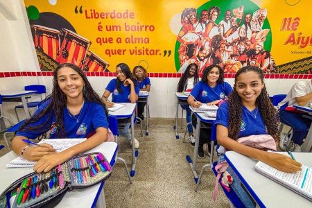 Censo Escolar aponta queda na evasão e reprovação no Ensino Médio da rede estadual da Bahia