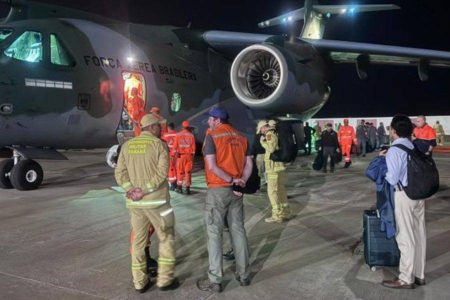 Missão brasileira intensifica buscas por sobreviventes após terremotos na Venezuela
