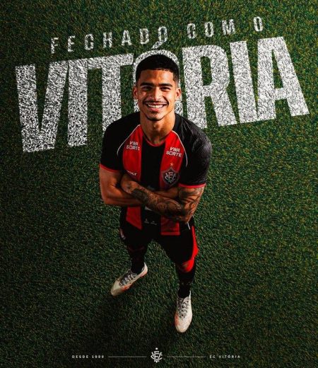 Vitória anuncia contratação definitiva do atacante Renê por três temporadas