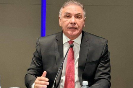 Afastamento de Francisco Neto leva Nelson Pelegrino à presidência do TCM