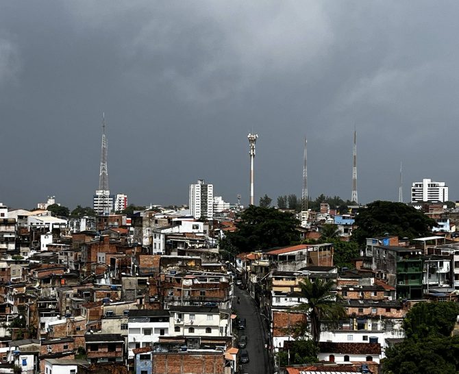 Salvador terá chuva e vento forte nesta quarta; veja a previsão dos próximos dias
