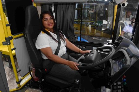 Salvador lança escolinha para capacitar mulheres na mobilidade urbana