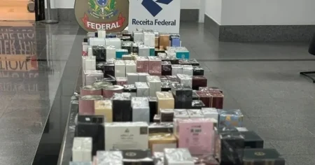 Receita e Polícia Federal apreendem R$ 100 mil em perfumes importados no Aeroporto de Salvador