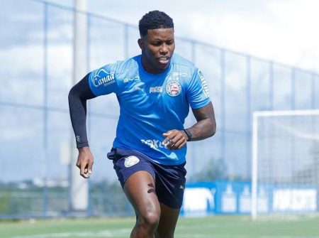 Ruan Pablo volta a treinar e reforça o Bahia após pausa da Copa do Mundo