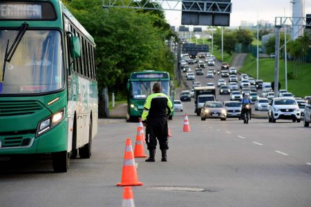Semob aperta o cerco contra transporte clandestino nas rotas de saída de Salvador