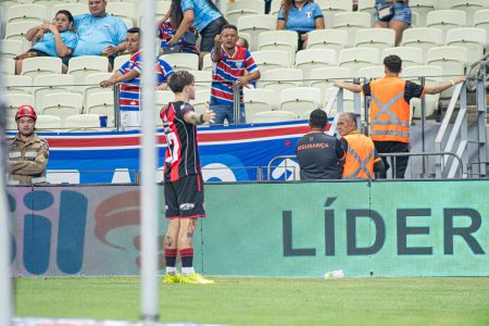 Copa do Nordeste: Vitória reage fora de casa, vence Fortaleza e fica a um empate do título