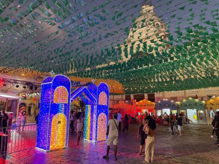 Iluminação especial transforma Centro Histórico para o São João em Salvador