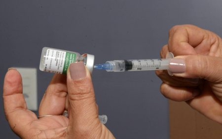 Salvador terá vacinação com horário estendido nesta terça-feira; veja onde se vacinar