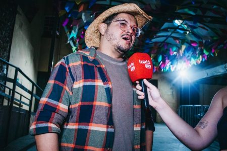 Berguinho anima público no São João da Bahia e elogia estrutura da festa em Salvador